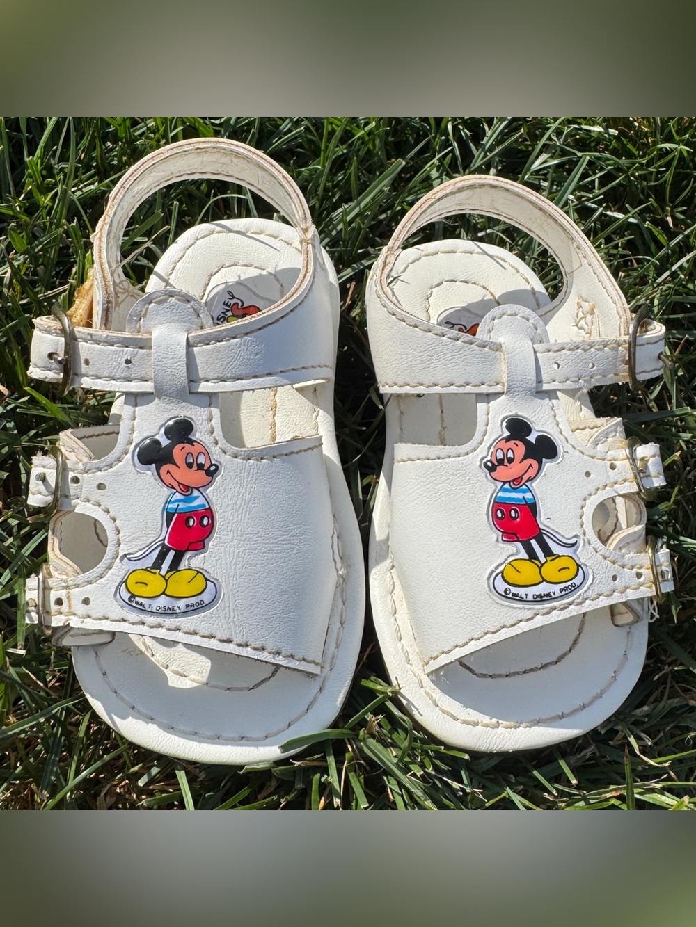 Vintage Disney Pals Mickey Mouse Sandals approximate size 4.5 white leather